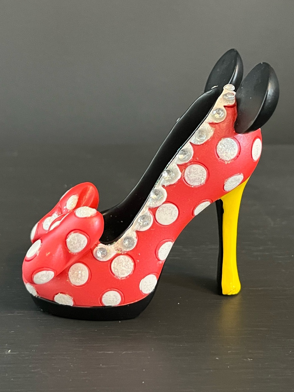 Disney Parks Runway Shoe Ornament Minnie Mouse Classic NWOT